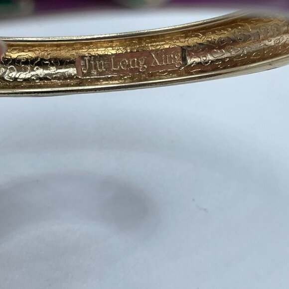 Jiu Long Xing Purple Enamel Floral Hinged Gold Tone Bangle Bracelet 2.25" - Picture 5 of 5